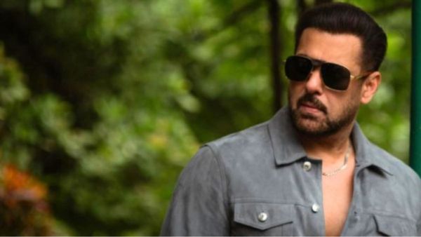 कंधे पर हाथ रखते ही गुस्से से तिलमिलाए सलमान खान, फैन की जबरदस्ती ने गरमाया माहौल