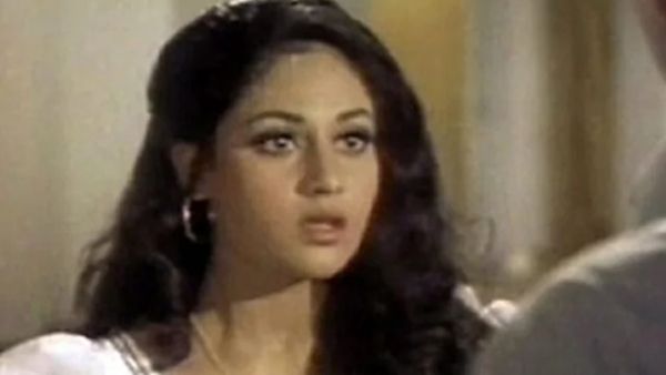 नहीं थी वैनिटी.. पीरिडयड्स में झाड़ियों के पीछे... शूटिंग सेट पर हसीना की हालत खराब