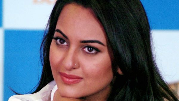 सोनाक्षी की क्यों है अमिताभ में दिलचस्पी