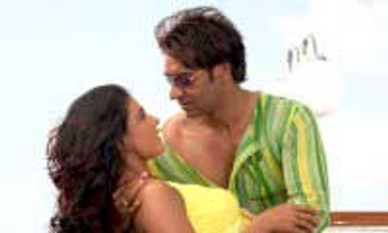 U Me Aur Hum Music Review