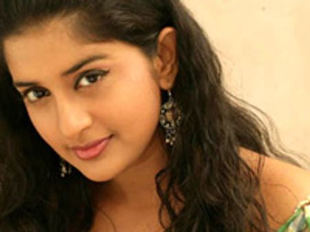 Honeybees attack Meera Jasmine