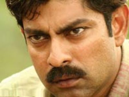 Jagapathi starts shooting Kucheludu