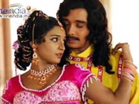 CM and Rajini watch Uliyin Oosai