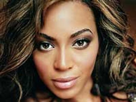 Beyonce Knowles flaunts her $5m wedding ring