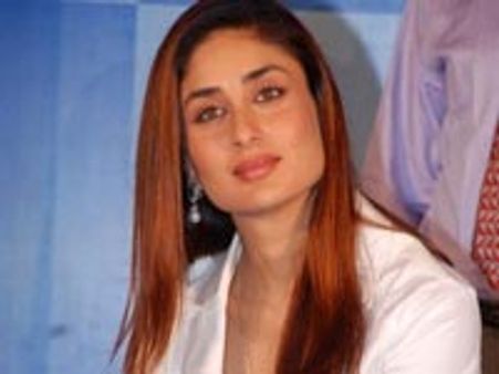 Kareena follows Angelina's footsteps