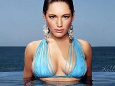 Kelly Brook still in love with ex-beau