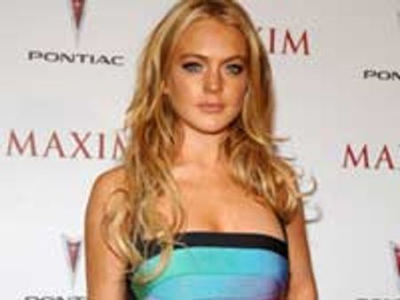 Lindsay Lohan calls Sarah Palin homophobe