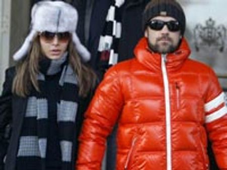 Girlfriend Ayda Field dumps Robbie Williams