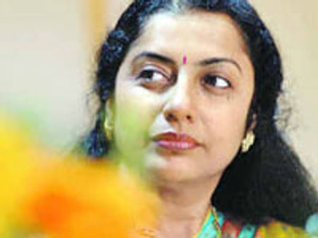 Suhasini enthusiastic about Andhra