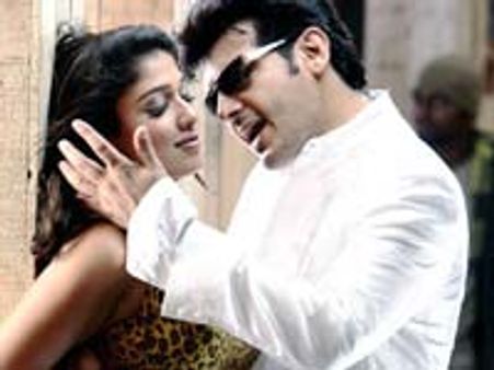 Yuvan releases Aegan audio in FM station!