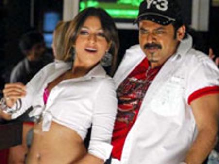 Chintakayala Ravi - Review