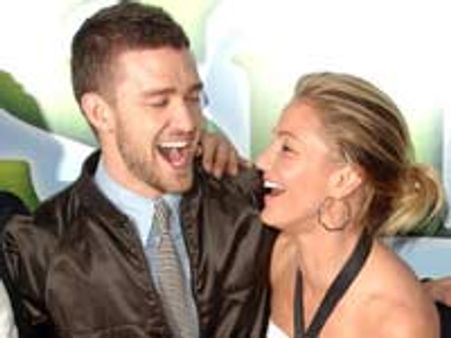 Timberlake 'pops' the question to Jessica