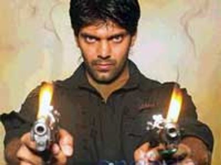 Arya in the periodic film Madharas Pattinam