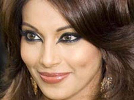 How Bipasha escaped Mumbai terror strikes