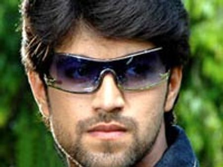 Yash dances his way to our hearts