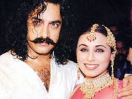 Aamir rescues Rani's body