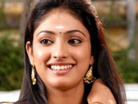 Haripriya to try her luck in Tamil