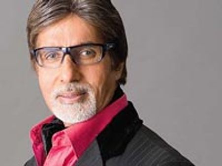 Big B blasts Slumdog Millionaire