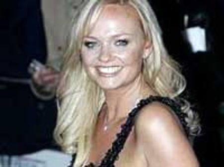 Bunton quitting music to make Hollywood career