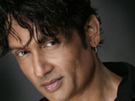 Shekhar Suman apologises to Akshay
