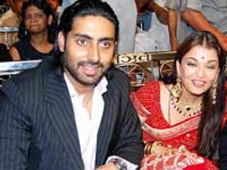 Ash wants to star opposite Abhi only