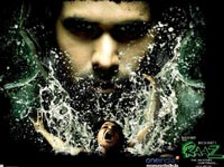 Raaz starts with a bang, Slumdog picks up