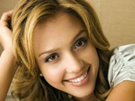 Jessica Alba lashes out at Bill O'Reilly