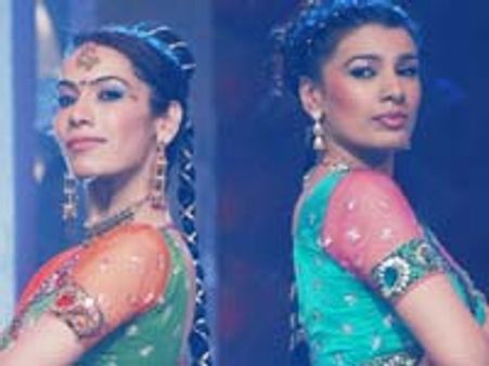 Ada and Mink have a cat fight on Dancing Queen