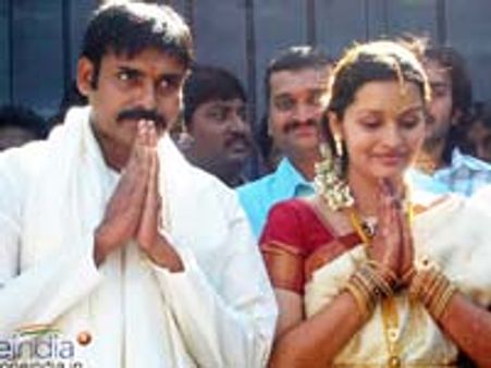 Pawan Kalyan's Filmy Style Wedding