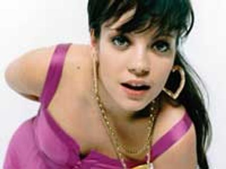 Lily Allen starts drinking again