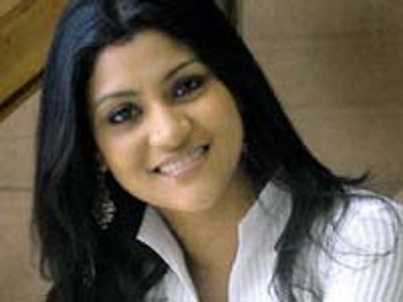 Zoya pushes Kismat Talkies behind