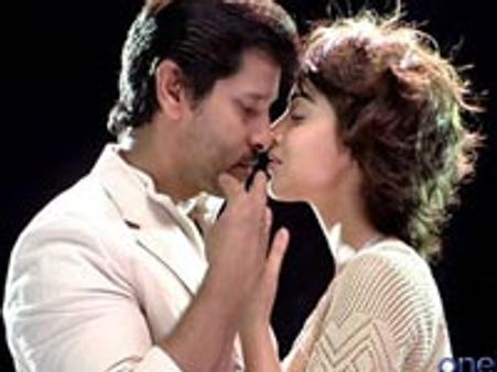 Kandasamy will speak English, Spanish and Italian!