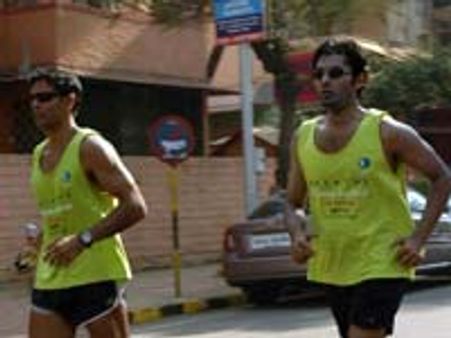 Milind completes 24 hour marathon at The Greenathon
