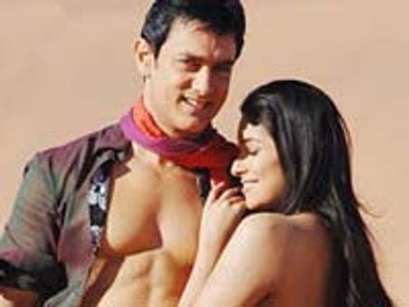 Ghajini completes half century