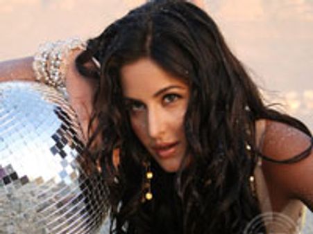 Katrina Kaif in Sushmita's shoes