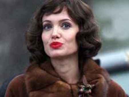 Angelina planning to shift to New York