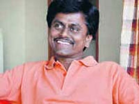 Murugadoss prefers Shahrukh over Aamir