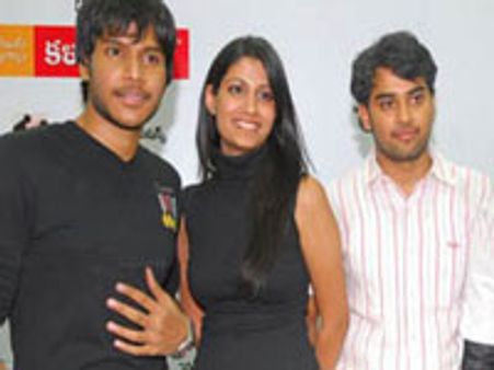 Sneha Geetam launches new faces