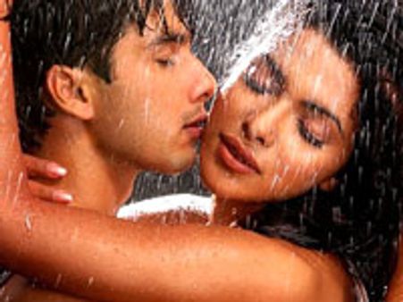 Shahid-Priyanka a couple?