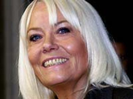 Friends, Fans pay tribute to Wendy Richard