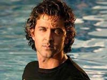 Hrithik skips filmfare awards for mom