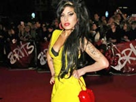 Winehouse's hubby dates a 16-year-old-girl