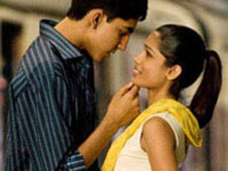 Slumdog breaks global box office records