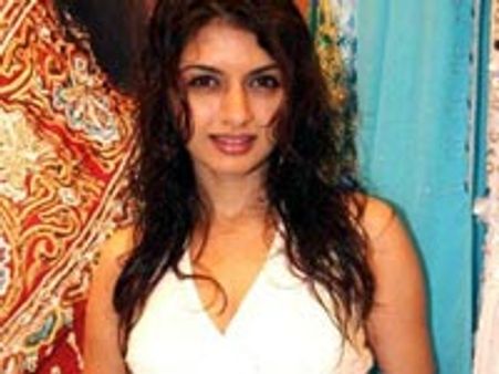 Bhagyashree out of Jhalak Dikhhla Jaa
