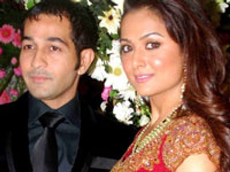 Amrita and Shakeel call off their honeymoon