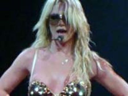 Britney says wardrobe malfunction was accidental