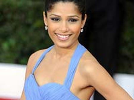 Freida Pinto signing Estee Lauder deal?