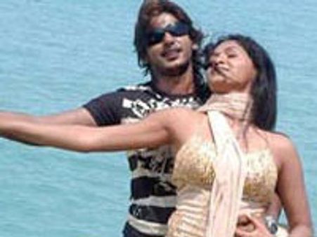 Superman not to ape the Hollywood series