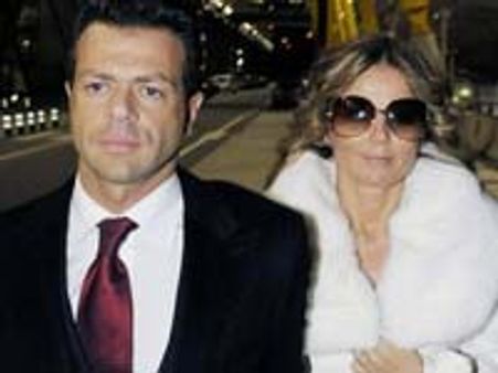 Ginger Spice breaks up with shipping tycoon