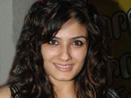 Raveena's photo shoot for Wills Fashion Show